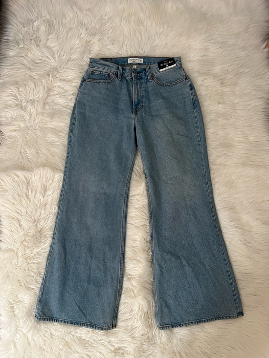 Abercrombie & Fitch Denim - Abercrombie and Fitch Curve Love The Baggy Boot Mid Rise Blue Women’s Jeans